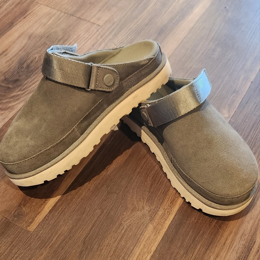 Ugg slides